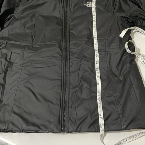 SOLD Reversible jacket north face jacket. - Picture 12 of 12